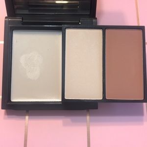 MAC all the right angles contour palette in Luna